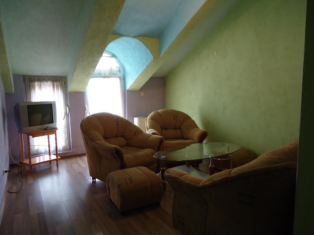 Dionis Hotel Petrich  Room photo