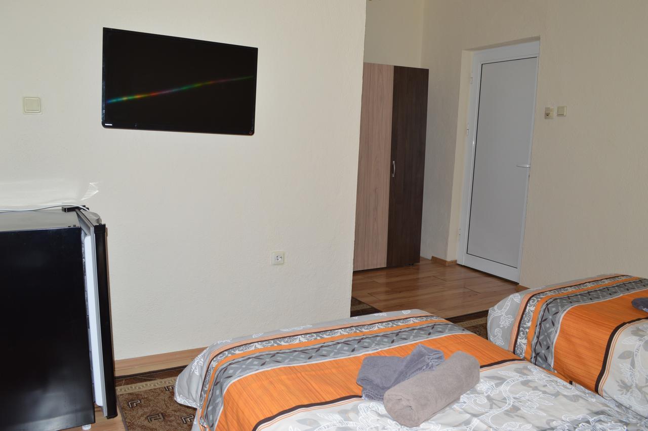 Dionis Hotel Petrich  Exterior photo