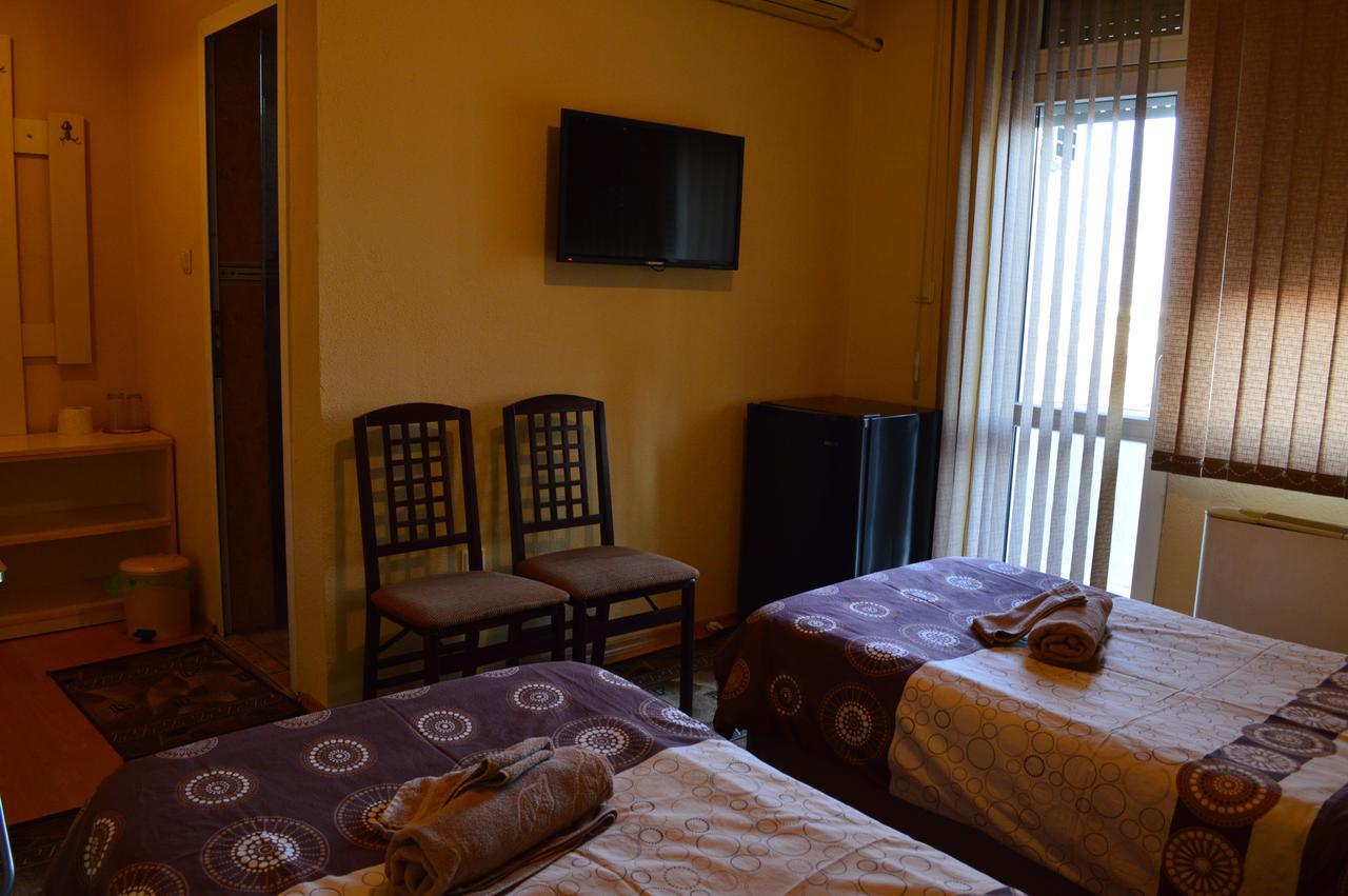 Dionis Hotel Petrich  Exterior photo